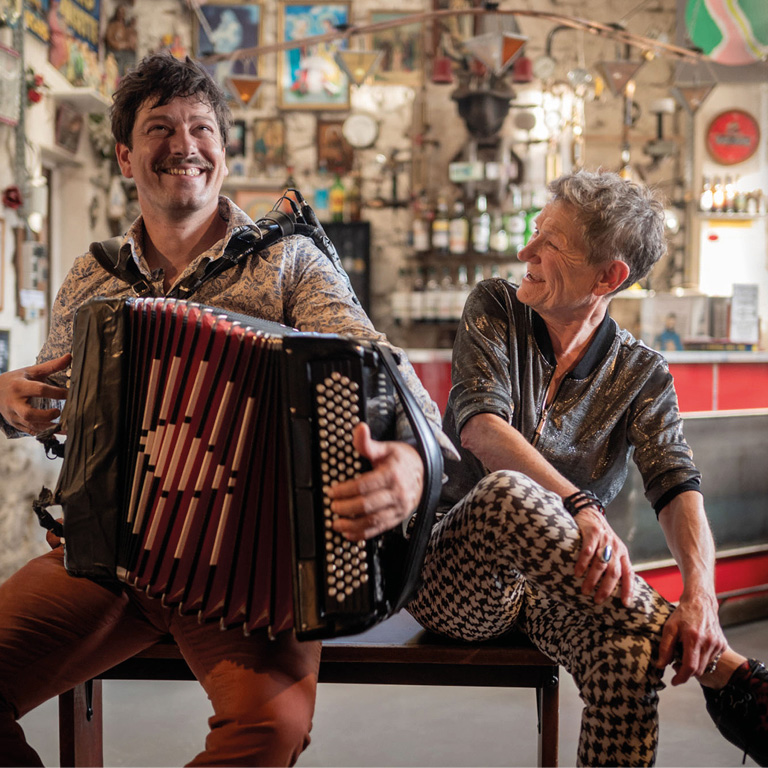 11/12 - Claudine Lebègue et Pierrot de la rue Kétanou - COMPLET 11/12 - Claudine Lebègue et Pierrot de la rue Kétanou - COMPLET